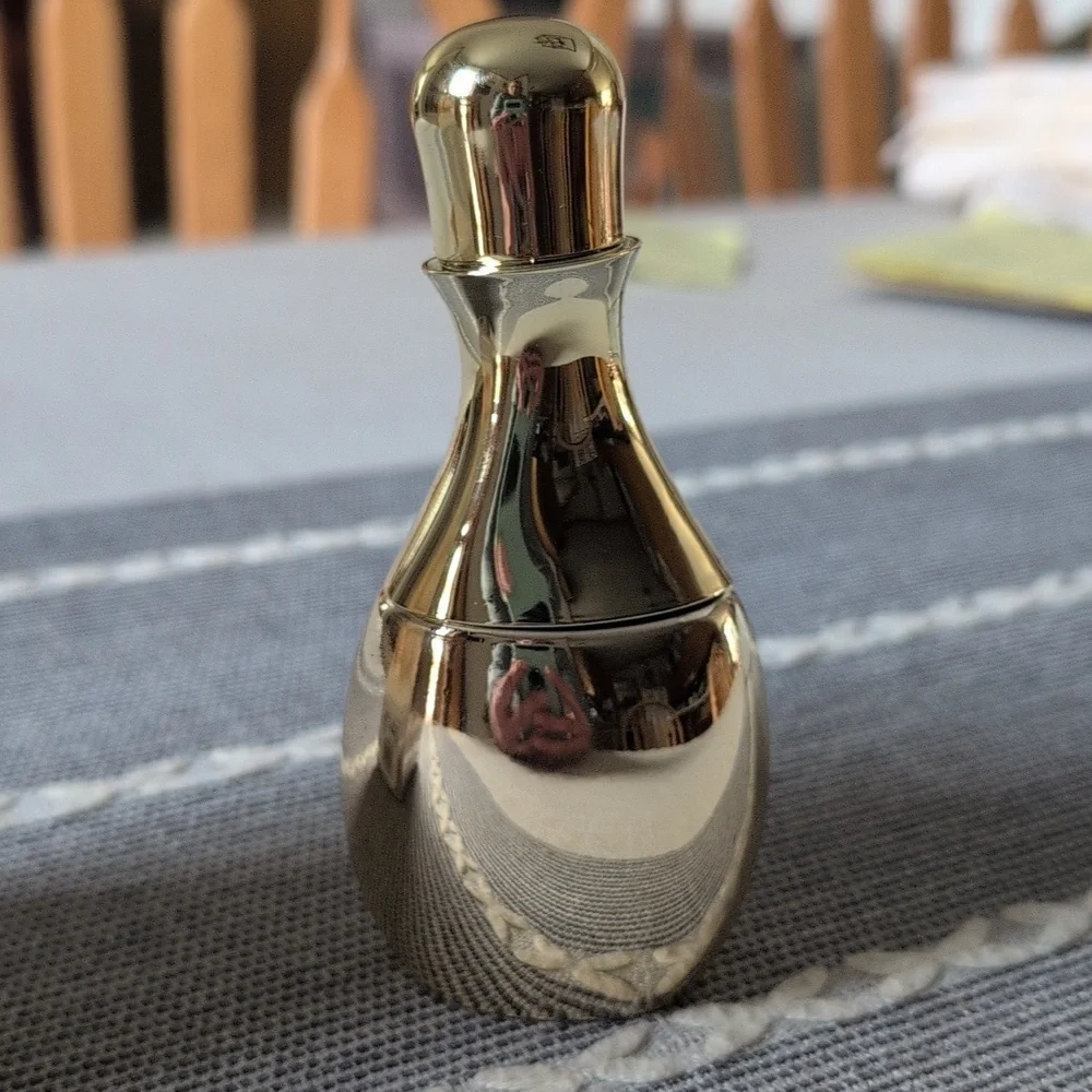 Halston Woman Amber Eau de Toilette Spray - Picture 3 of 4